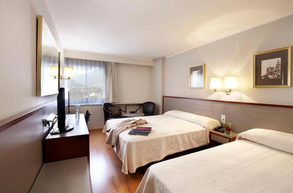 Hotel Comtes D Urgell อันดอร์รา ลา เวลลา ภายนอก รูปภาพ