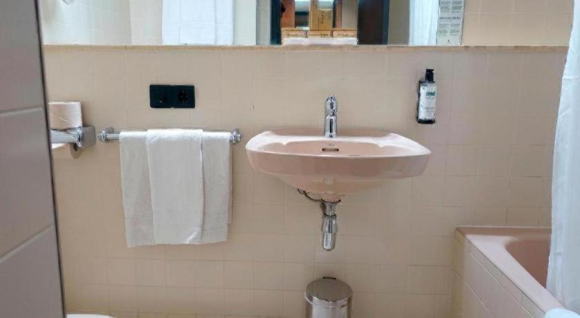 Hotel Comtes D Urgell อันดอร์รา ลา เวลลา ภายนอก รูปภาพ
